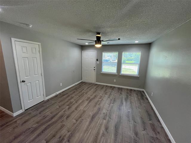 Building Photo - 513 Henderson Cir