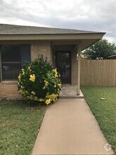 Building Photo - 709 Hawn Cir