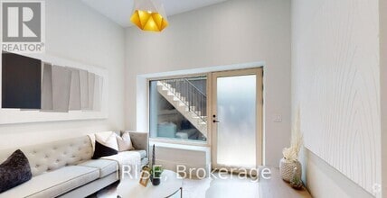 Building Photo - 1B Marowyne Dr