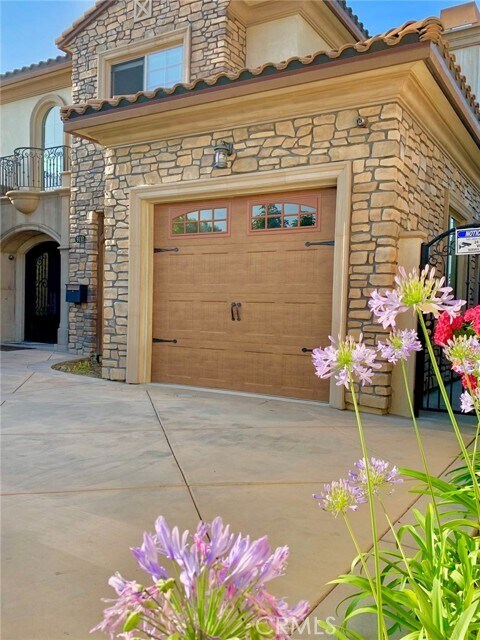 Building Photo - 9110 Camino Real