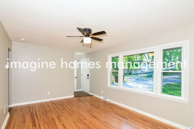 Foto del edificio - Charming 3 Bedroom Duplex in Maple Grove