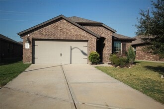 Building Photo - 29550 Patricias Wy