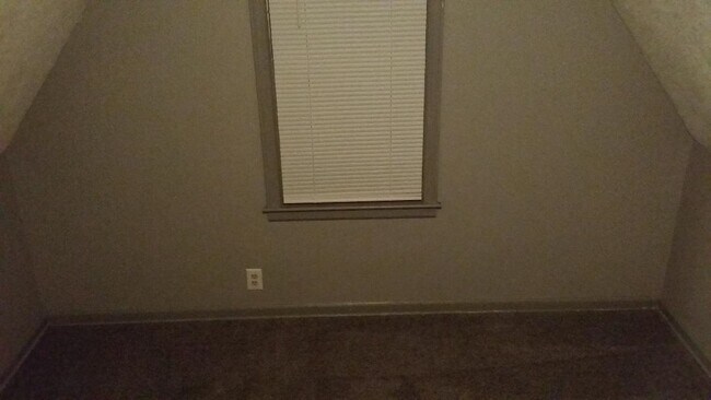 Foto del edificio - 1417 W Short Ave