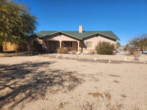 Building Photo - 73989 Desert Dunes Dr
