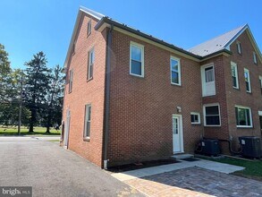 Building Photo - 14339 MacAfee Hill Rd