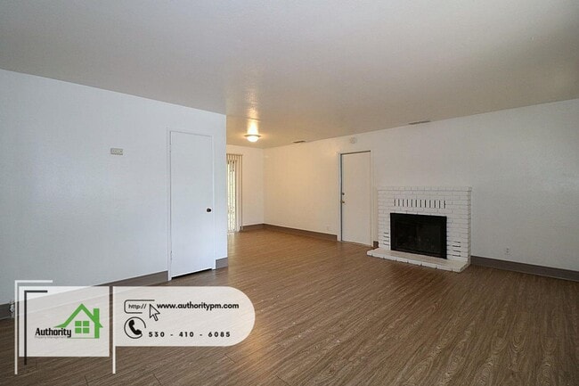 Building Photo - Awesome unit at 2802 Churn Ct.  Close to S...