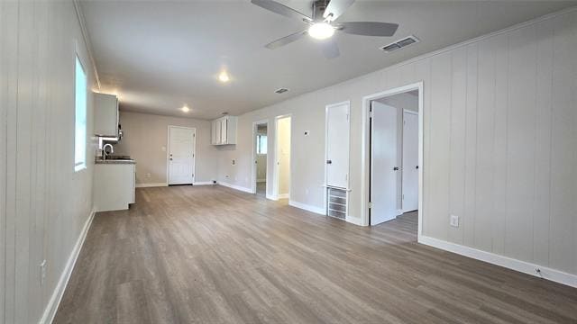 Building Photo - 389 Blackbourn St