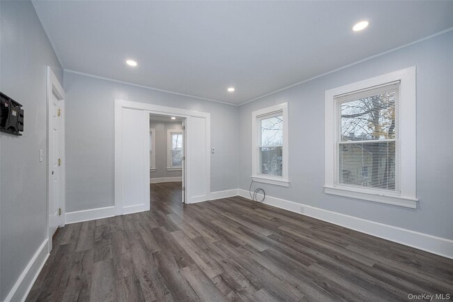 Building Photo - 5 Orchard Pl