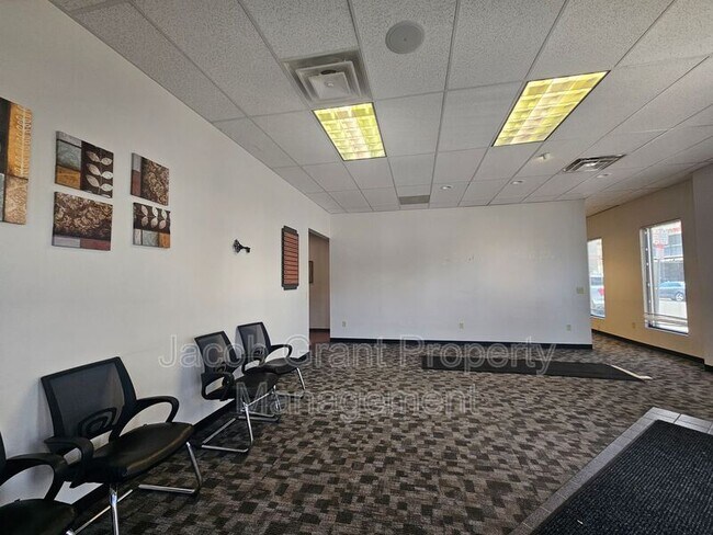 Foto del edificio - 490 Park Ave