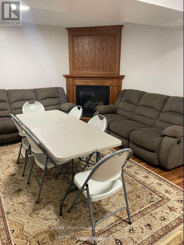 Photo du bâtiment - 24 Limerick Ln