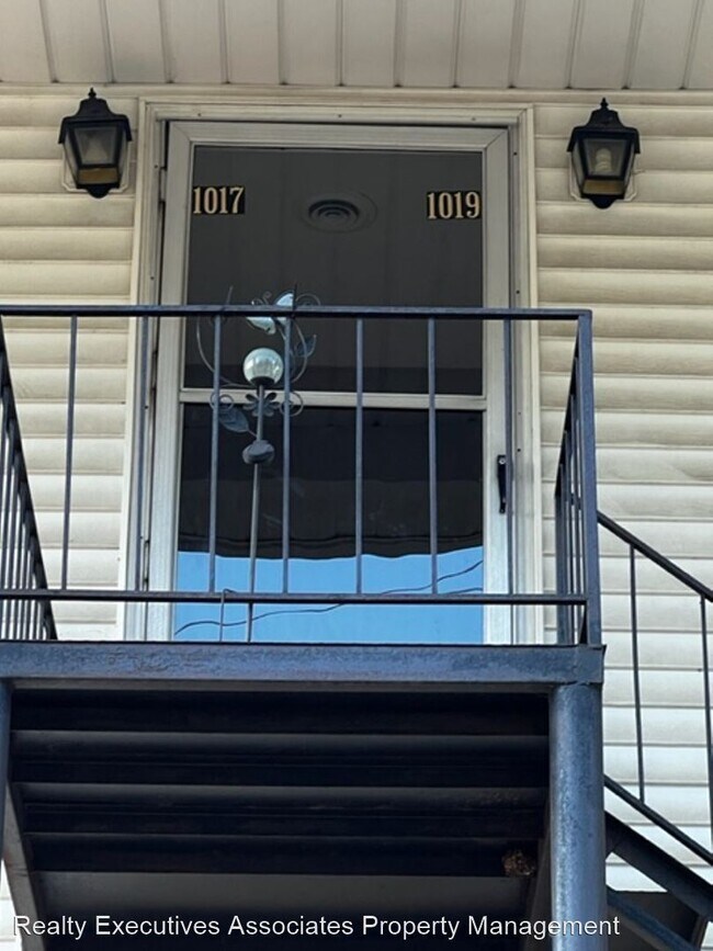 Foto del edificio - 1 br, 1 bath House - 1017 East Harper Ave