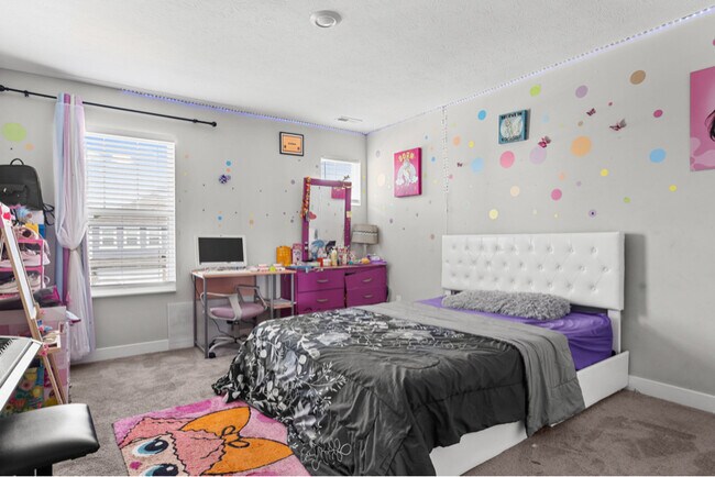 Building Photo - 7419 Hillway Dr
