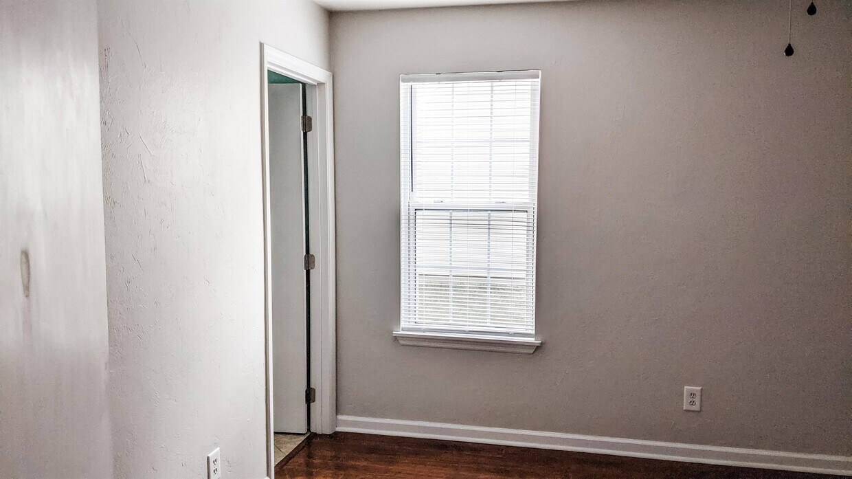 Primary Photo - 1091 Rockbrook Ct