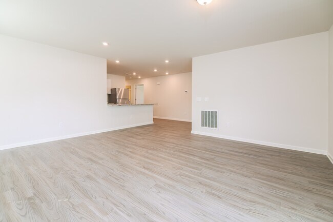 Foto del edificio - 2150 Bayview Dr SW