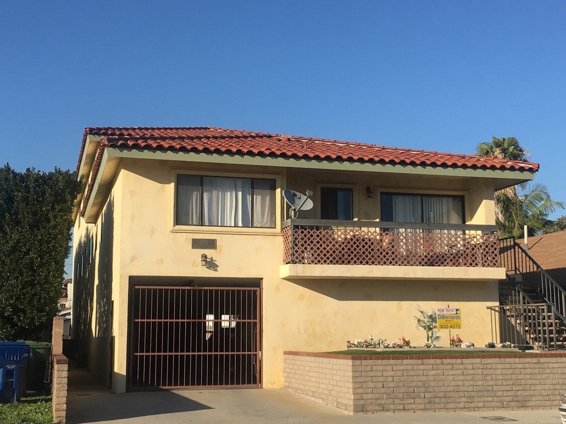 Foto principal - 956 W 13th St