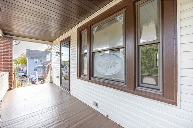 Foto del edificio - 232 St Clair St