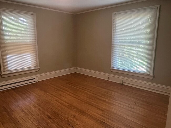 Building Photo - 1410 State St