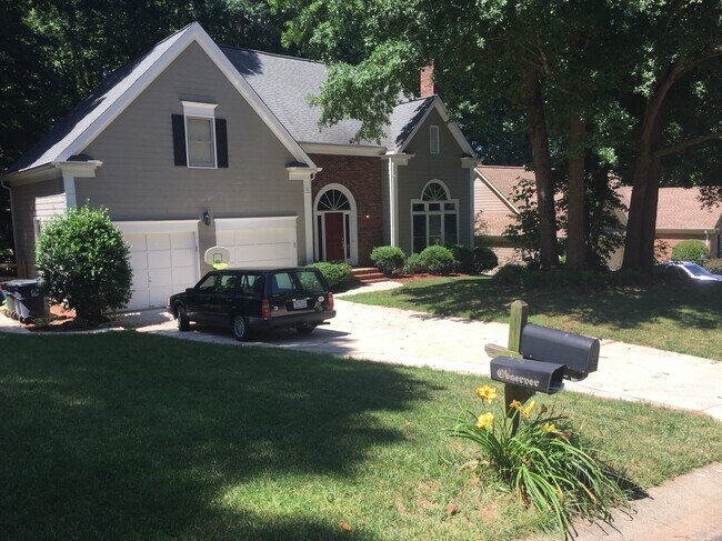 Foto del edificio - 14923 Chilgrove Ln