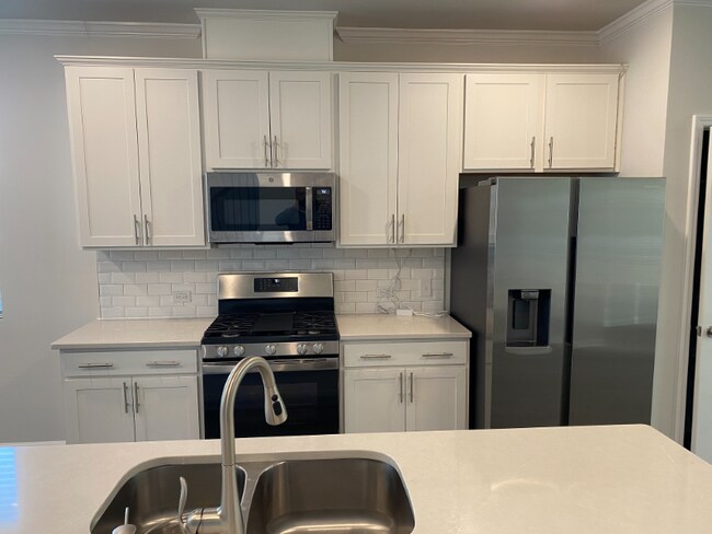 Building Photo - 4916 Southern Magnolia Dr