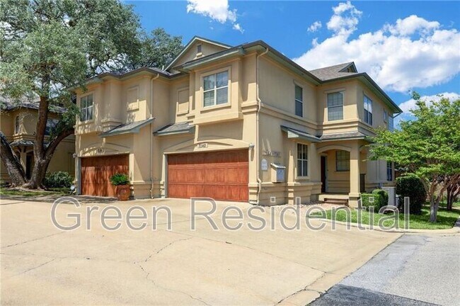 Foto del edificio - 7140 Chimney Corners