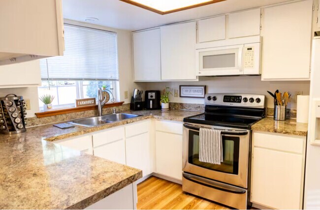 Foto del edificio - 2907 S Waverly St