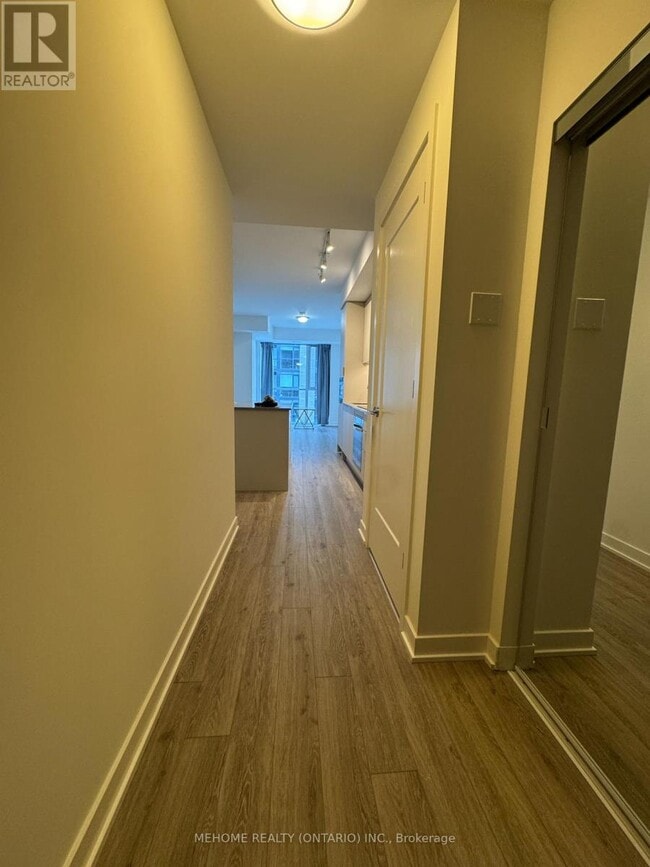 Photo du bâtiment - 3071 Trafalgar Rd