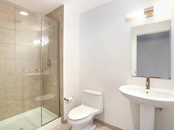 Building Photo - 301 Main St