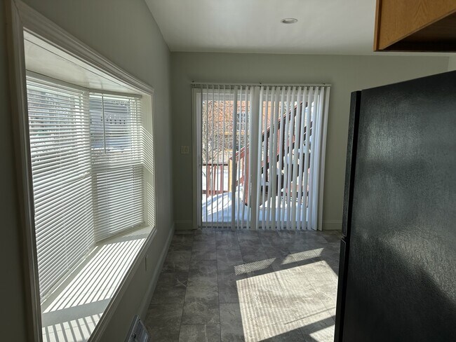 Foto del edificio - 15 Henderson Ave