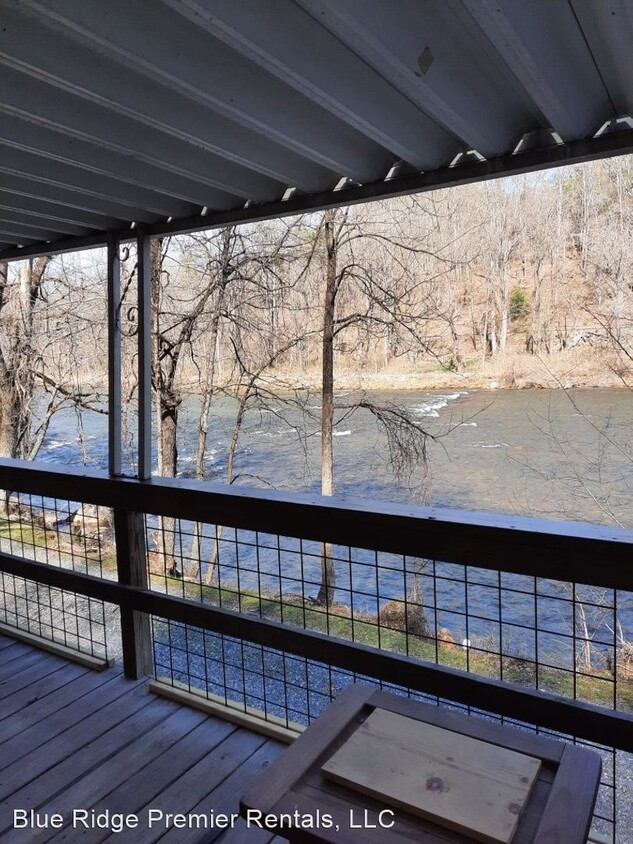 Foto principal - 2 br, 1 bath House - 462 Tunnel Mountain Road