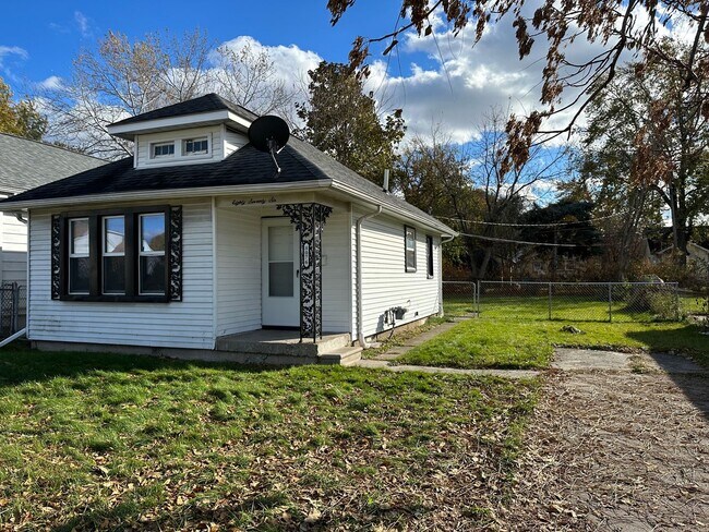 Building Photo - 8076 Toepfer Rd