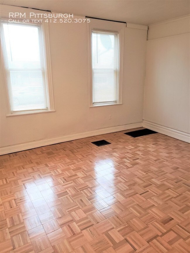 Building Photo - 151 Mayflower St