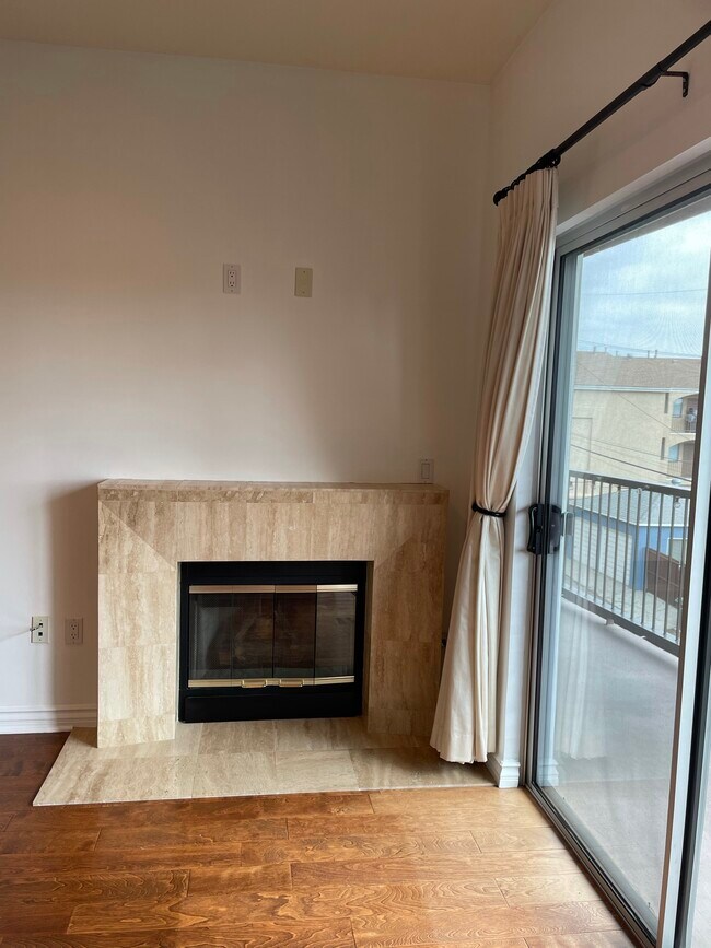 Building Photo - 7100 Alvern St