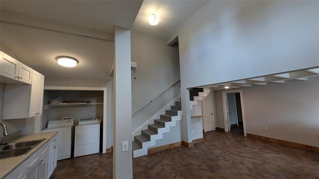 Building Photo - 539 Hoffman St