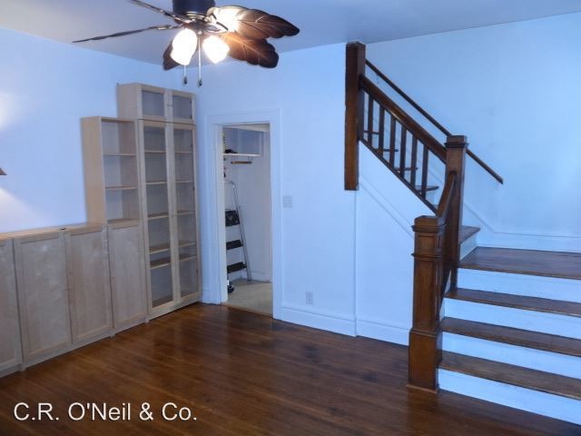 Foto del edificio - 2442-2444 Glenmawr Ave