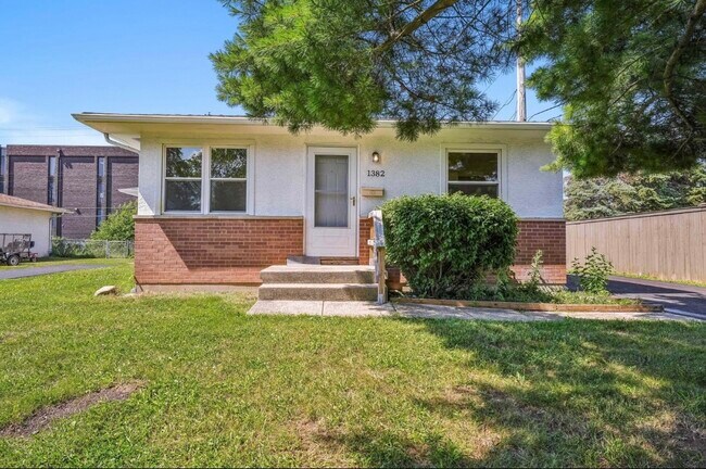 Foto del edificio - 1382 Pegwood Dr