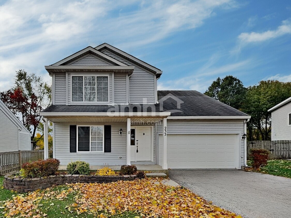 Primary Photo - 233 E Cobbler Ct