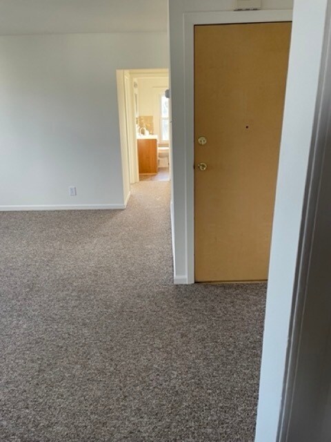 Entryway - 15 E 2nd St