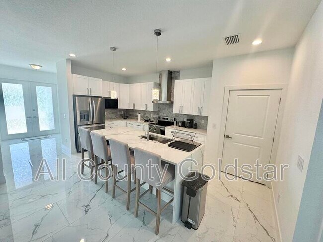 Foto del edificio - 57 Broadmoor Ln