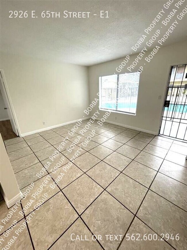 Foto del edificio - 2926 E 65th St