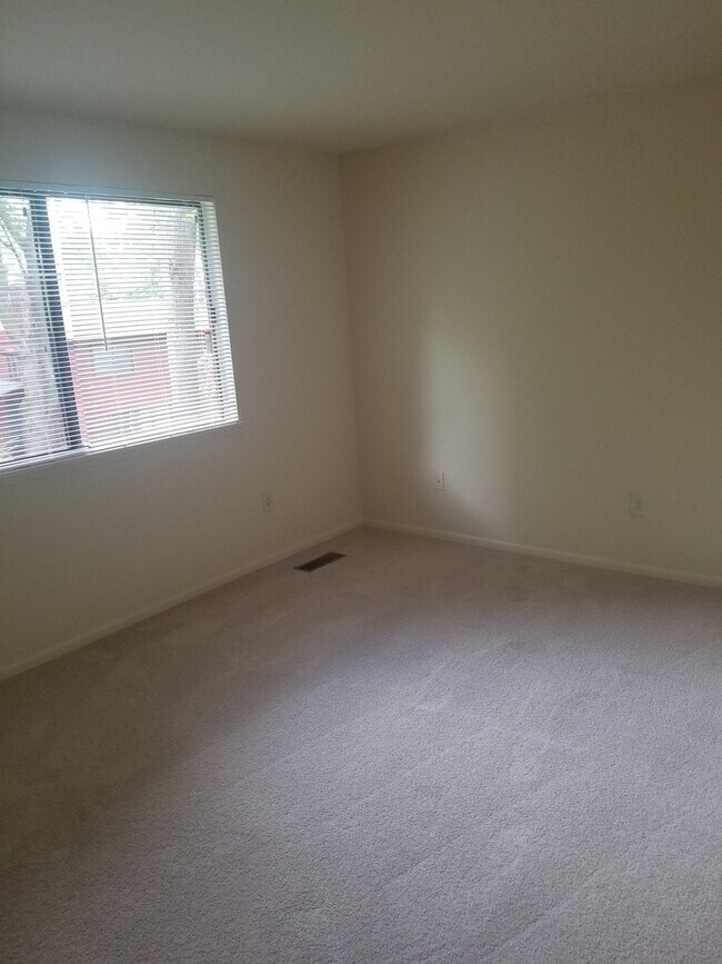 Foto del edificio - Beautiful 3BR 2.5BA Single Family Home in ...