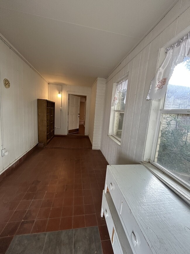 Building Photo - 7061 Luella Anne Dr NE