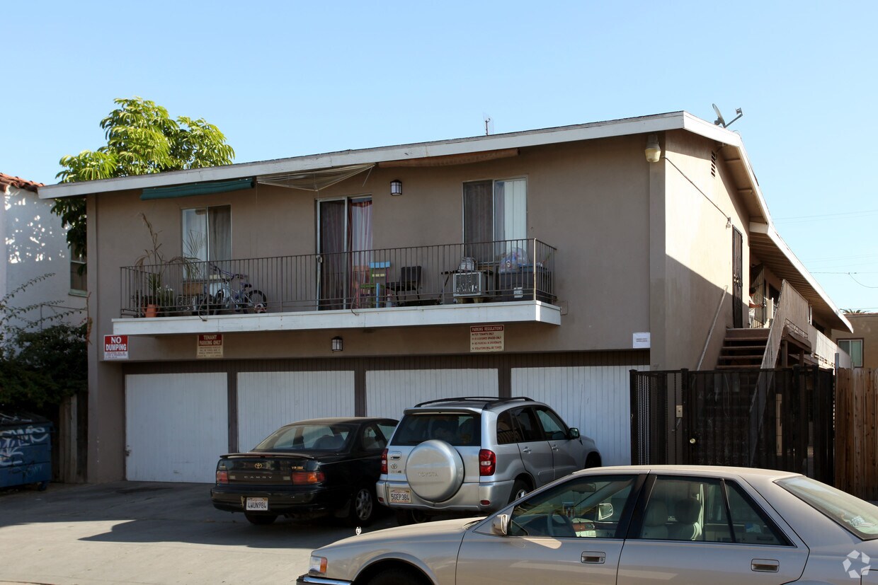 Primary Photo - 768 Cerritos Ave