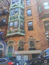 Building Photo - 42 Anderson St