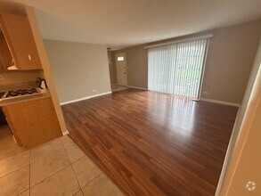 Building Photo - 1028 Sagamore Dr