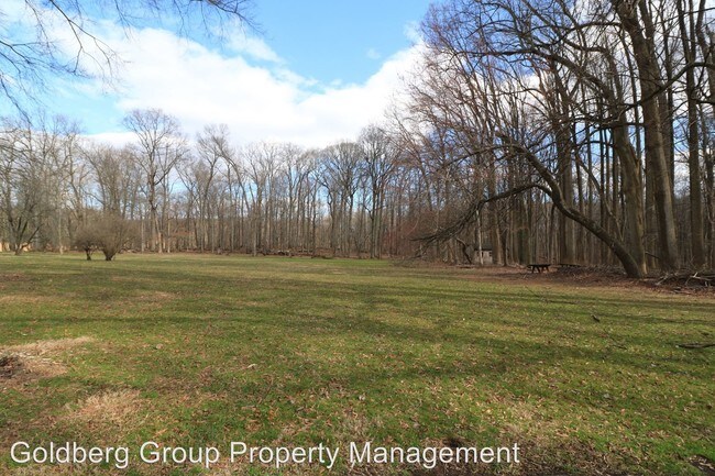 Building Photo - 15205 Spring Meadows Dr
