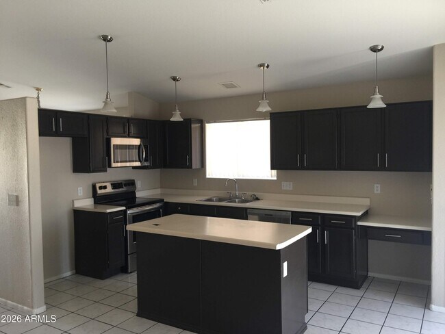 Foto del edificio - 3215 W Abraham Ln