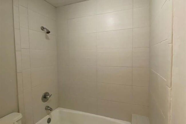 Building Photo - 1312 Nylic St