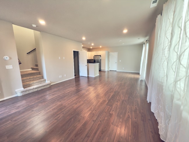 Foto del edificio - 3453 Juno St NE