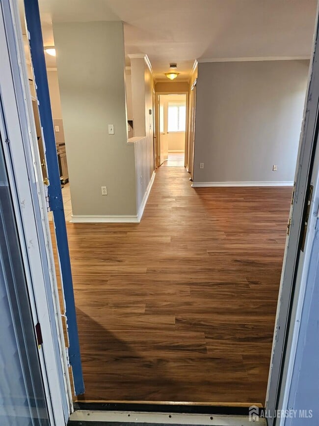 Building Photo - 1217 Aspen Dr