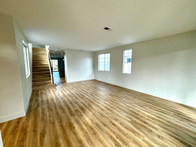 Building Photo - Newly Remodeled 4B/2.5BA House in Carlsbad...